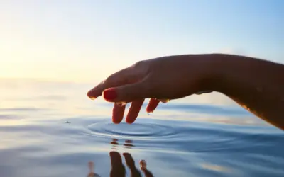ECHALE AGUA
