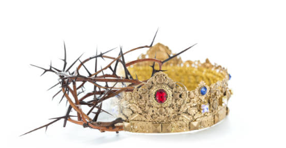¡El Cristo glorificado reina y nosotros reinamos con Él!